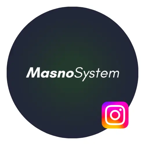 Logo firmy Masno System: Biały napis Masno system na gradientowym tle - granatowo-zielony gradient, w rogu zdjęcia umieszczone okrągłe logo Instagrama